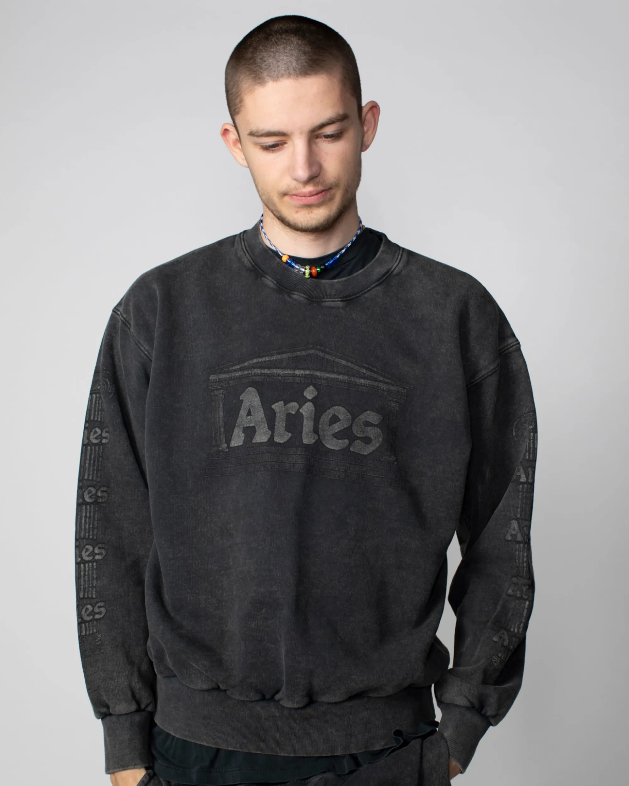 Aged Ancient Column Crewneck - Black