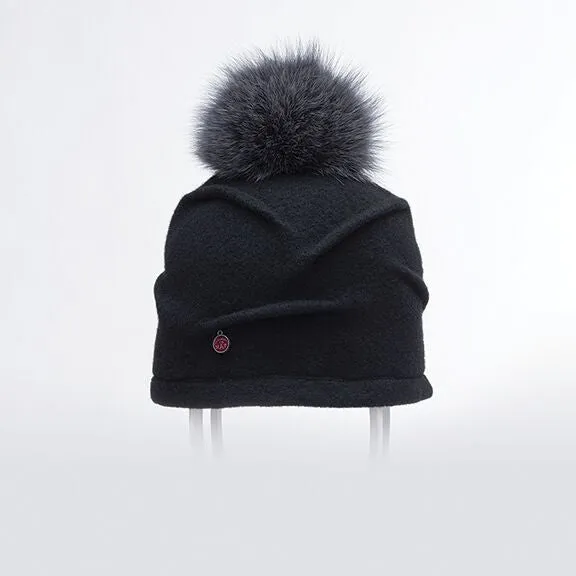 CLARETA - ORMOS PLEATED BEANIE WITH UPCYCLED FUR POM