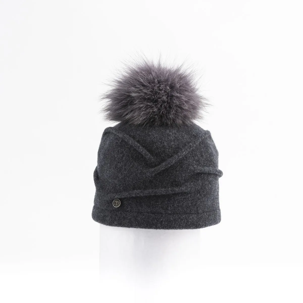 CLARETA - ORMOS PLEATED BEANIE WITH UPCYCLED FUR POM