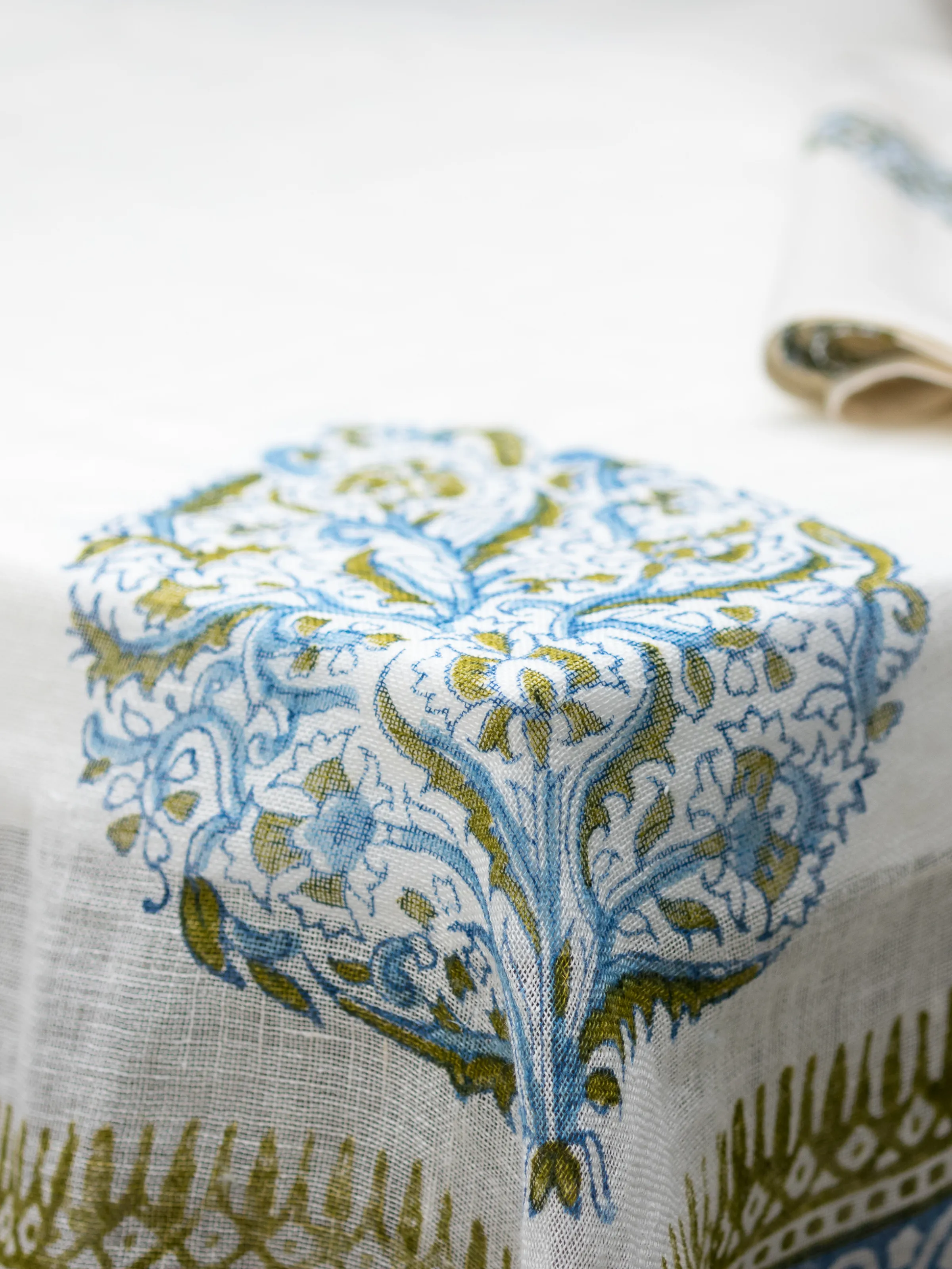 Sania Paisley Sheer Linen Tablecloth